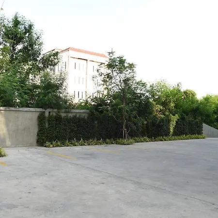 Home Inn Hotel