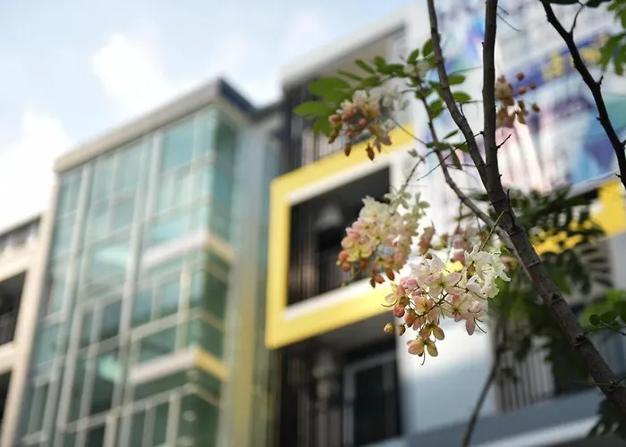 Hotel Home Inn Hotel 2*